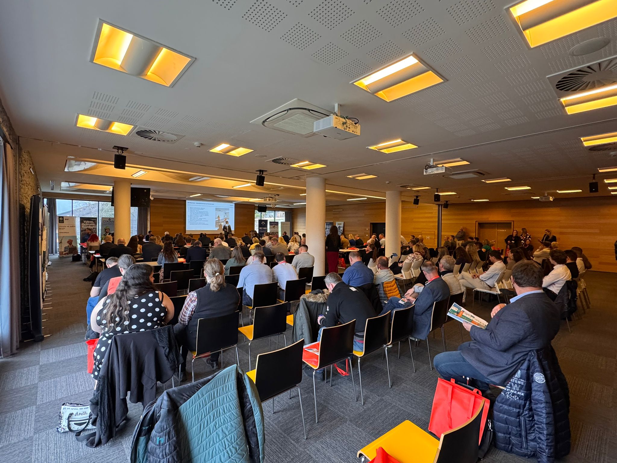 Prezentace KlideQ v hlavním sále konference BOZP 2026 na Dolní Moravě